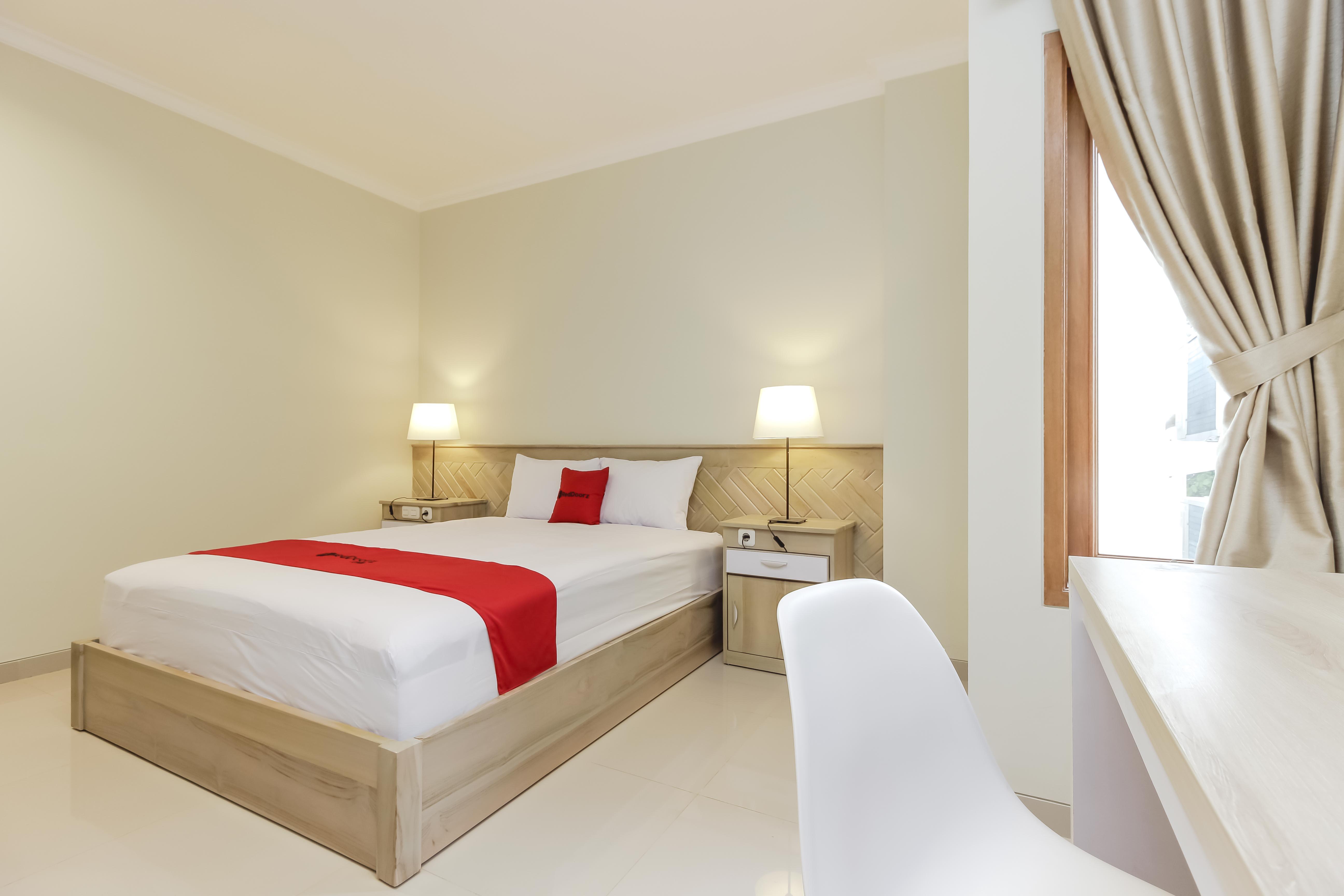 Reddoorz Premium Near Ragunan Zoo 2 Giacarta Esterno foto