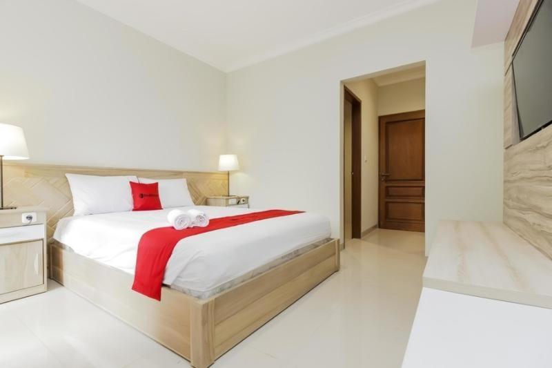 Reddoorz Premium Near Ragunan Zoo 2 Giacarta Camera foto